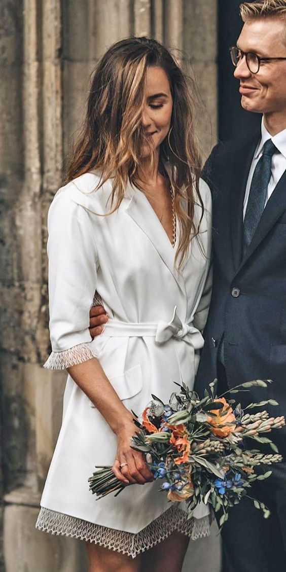 Короче, юбку покороче: 20 абсолютно невероятных и простых платьев мини для невесты