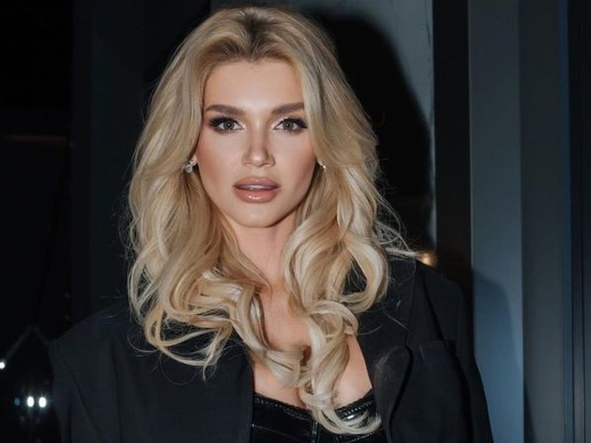 Колишня учасниця «ВІА Гри» Міша Романова вперше засвітила на фото обличчя свого нареченого