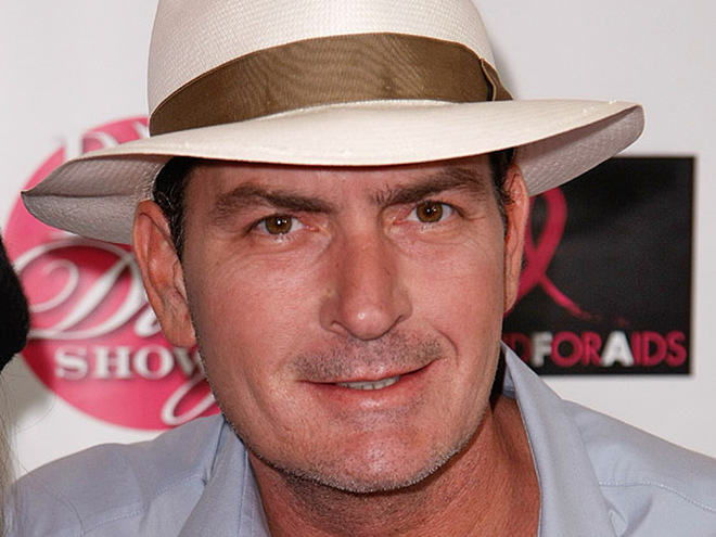 Чарлі Шин пред'явив позов на $ 100 млн