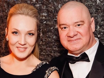 Дружина Кошового показала нове фото старшої доньки з нагоди її 16-річчя