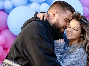 Колишня «пацанка» Влада Роговенко розсекретила стать другої дитини на гендерній вечірці