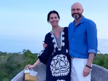 Чоловік Єфросиніної повернувся з фронту: ведуча показала зворушливе відео, як її 8-річний син зустрічає тата