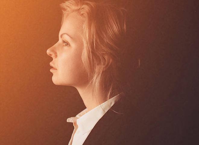 "Спи собі сама": Аліса Вокс записала кавер на відомий хіт "Скрябіна" (аудіо)