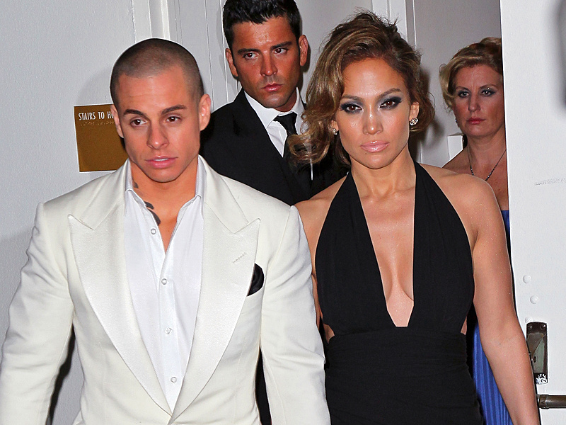 Дженнифер Лопес, Каспер Смарт