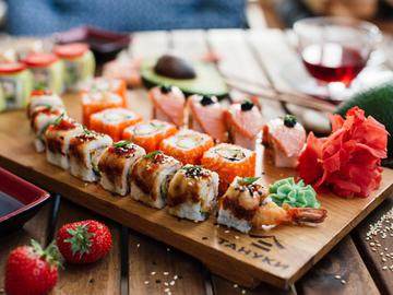 Які страви японської кухні в столиці користуються найбільшим попитом?