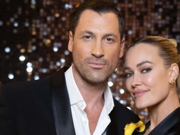 Чмерковський із вагітною дружиною та 6-річним сином зняли пародію на виступ Ріанни