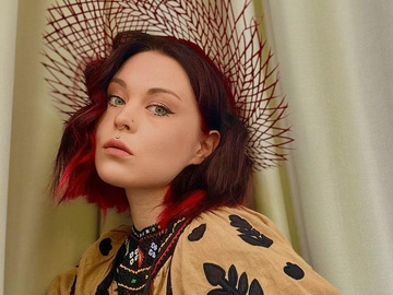 «У рашці мене посадять»: ексучасниця YUKO 12 років не може отримати український паспорт