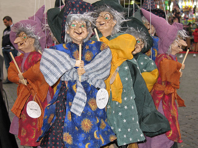 Дід Мороз та його колеги: La befana, фото