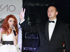 Потап презентовал звездам «Время и Стекло»
