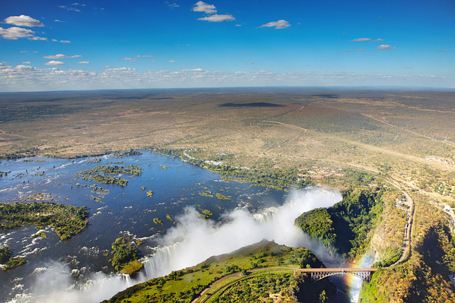 Найнебезпечніший басейн у світі: Водоспад Вікторія