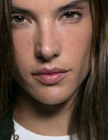 Б'юті-образ моделей з показу Balmain Осінь 2015