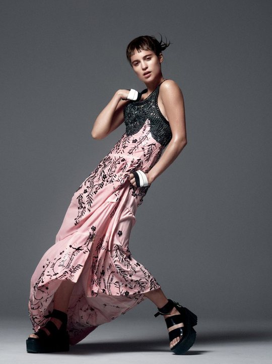 Алисия Викандер для Vogue