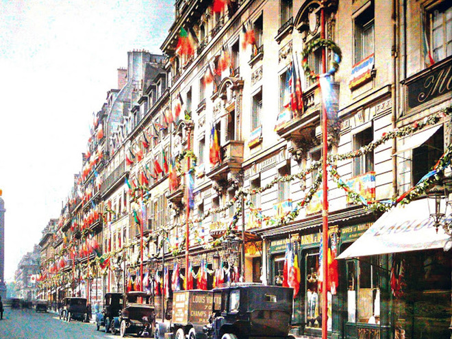 Старий Париж: рідкісні кольорові фото братів Люм'єр