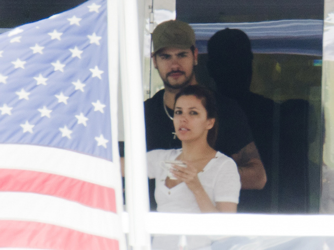 Єва Лонгорія, Едуардо Крус