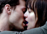 Поцілунки у фільмі "50 відтінків сірого"