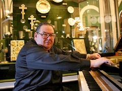 Микола Петров