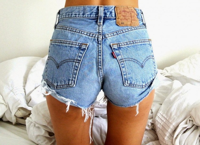 З чим носити джинсові шорти: стильні луки Кендалл Дженнер (фото)