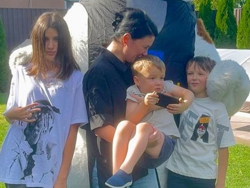 Багатодітна мати Анастасія Приходько зізналася, що суворо забороняє своїм дітям