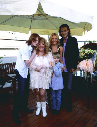 Пугачова проводить неділі з Орбакайте 