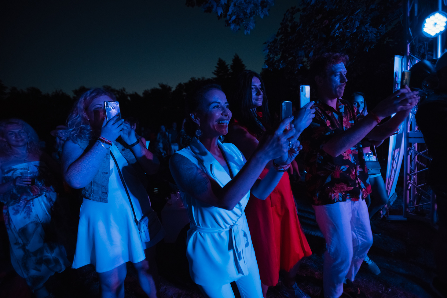 Киевская Точка G: On I Ona впервые создали иммерсивное шоу в ботсаду