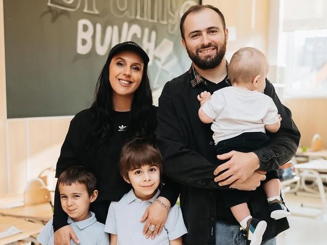 Джамала вперше засвітила на фото обличчя третього сина