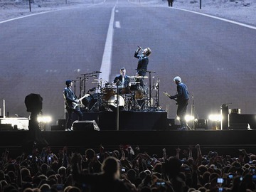 Гитарист U2 стал первым рок-музыкантом, выступившим в Сикстинской капелле