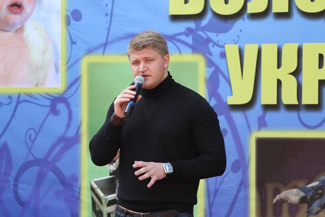 Мика Ньютон