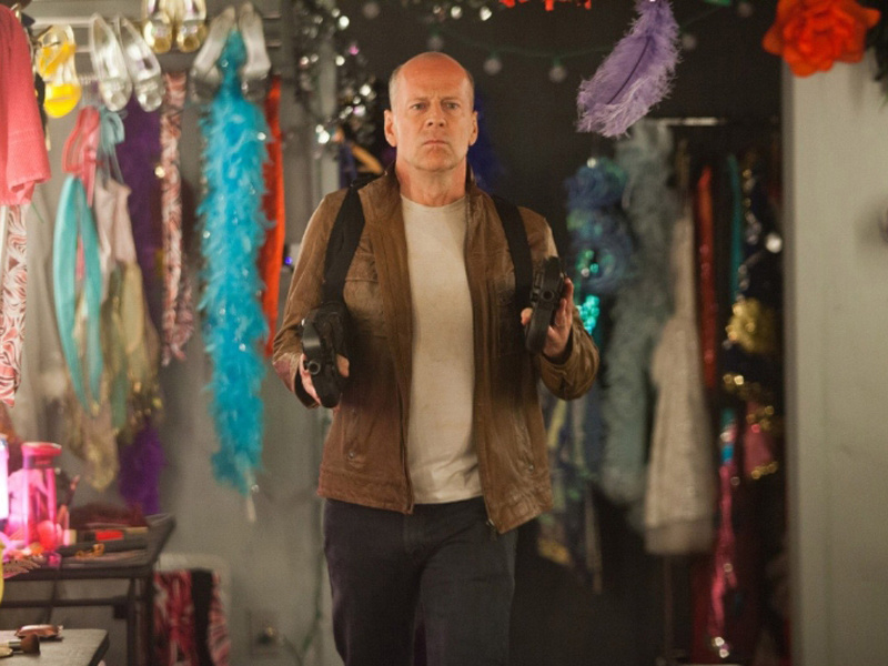 Кадры из фильма "Петля времени"