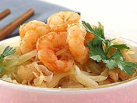 Креветки с капустой
