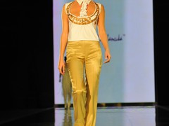 Караванская одела лето 2010 в шелк и шерсть