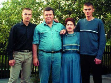 Янукович і сини