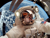 Мені нічого вдягти: двоє атронавток NASA не вийдуть у відкритий космос