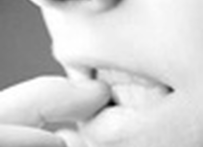 Привычка грызть ногти