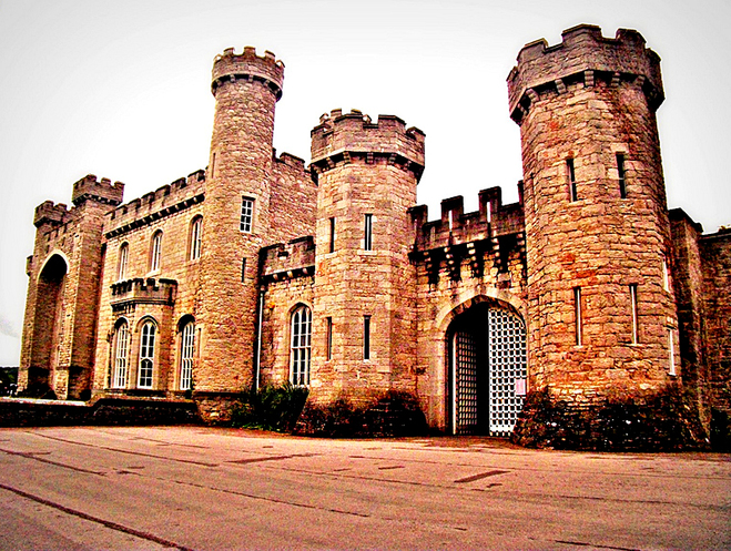 Найстрашніші замки в світі: Замок Боделвідан, Ірландія