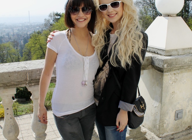 Міка Ньютон 