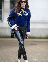 Как правильно носить вещи из бархата