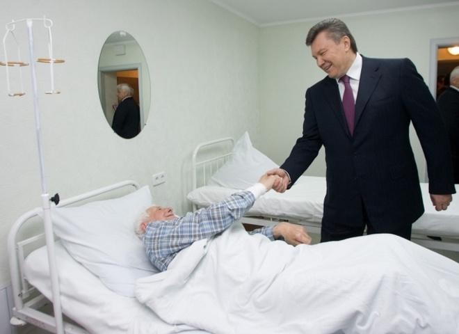 Янукович з ветеранами