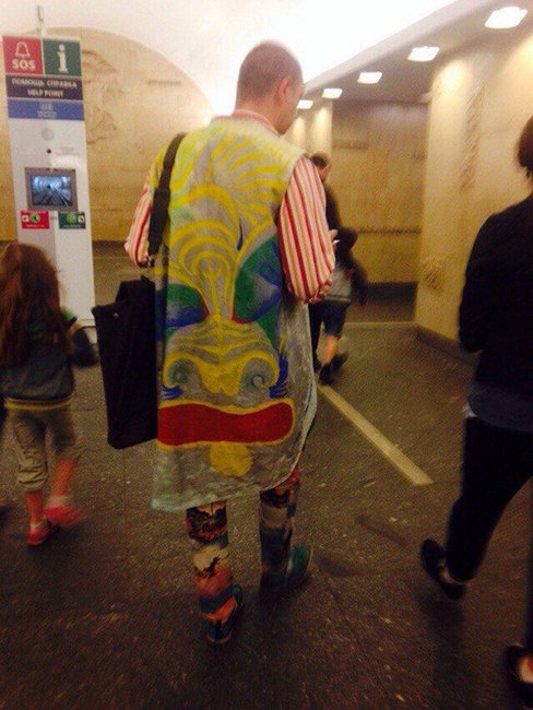 Странные люди в метро