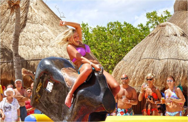 Веселые приколы про девушек