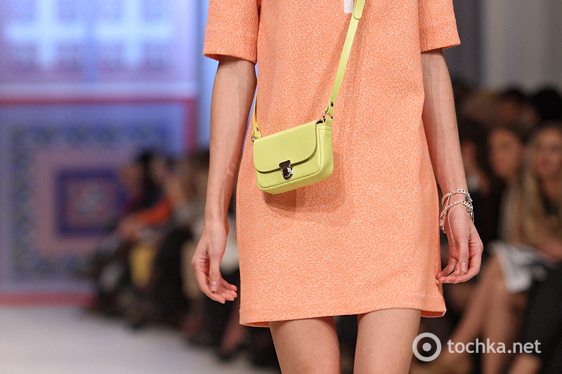 Показ POUSTOVIT 