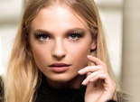 Модний макіяж очей від Chanel