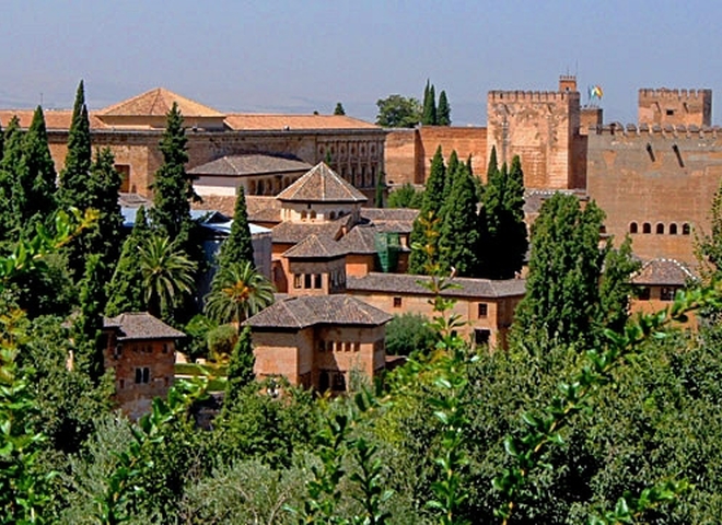 Замок в Іспанії - Альгамбра