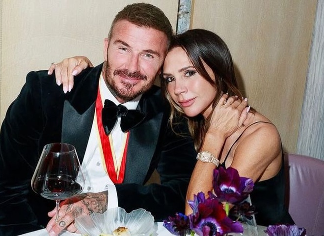 Дружина Бекхема показала, як вони відсвяткували отримання ним лицарського звання