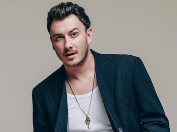 Співак Ivan Navi вперше розповів про таємне весілля та показав свою дружину