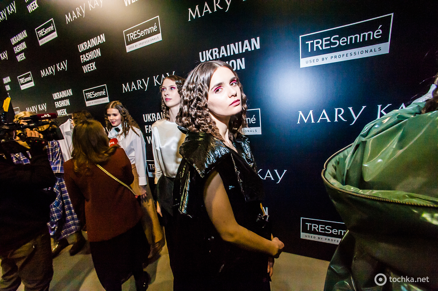 Backstage первого дня UFW FW20/21