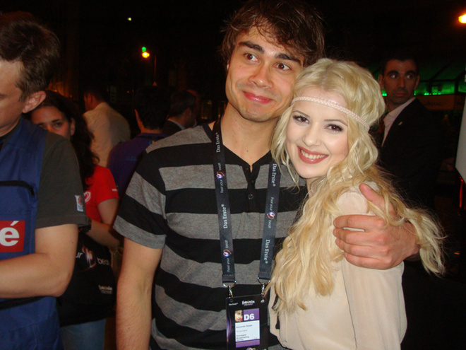 Мика Ньютон