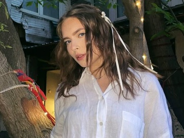 Старша дочка Олени Кравець запостила романтичні фото з бойфрендом