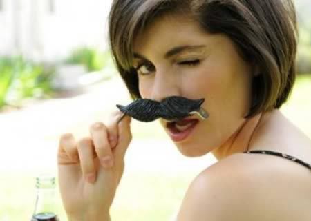 Мания на усы