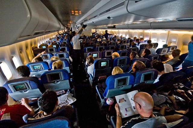 Пассажиры самолета