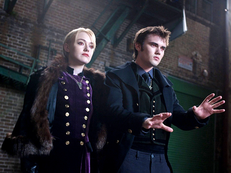 Кадры из фильма Сумерки Сага Рассвет. Часть 2